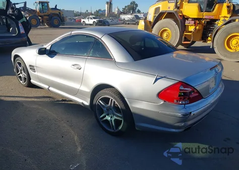2005 Mercedes-Benz Sl 500 z USA, uszkodzony, nr VIN WDBSK75F55F090385